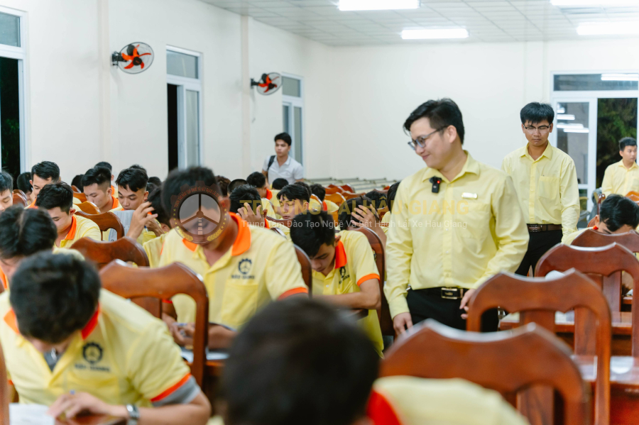 Hạng A (đã có GPLX Ôtô)
